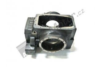 89153670: Final drive housing 89-153-272 M14